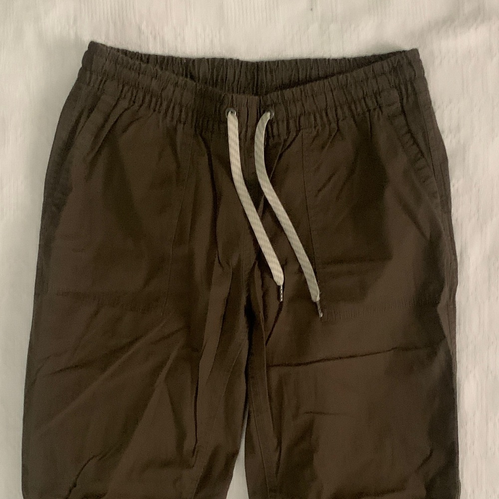 Vuori frayed raw hem army green olive ripstop travel pants